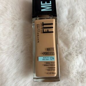 Maybelline Fit Me Matte + Poreless Foundation - Tan
